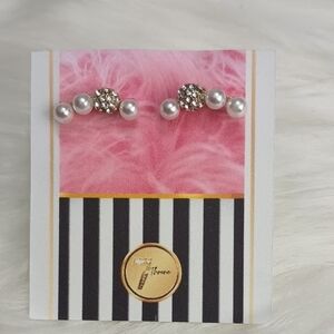 Elegant Pearl and Gold Crystal Earrings